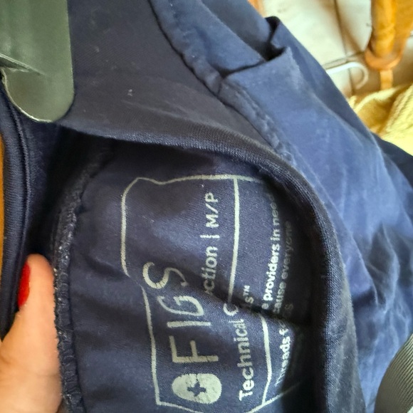 Navy Blue FIGS technical collection jogger set like new condition! - Picture 3 of 4